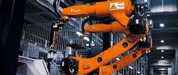 日本優衣庫采用Mujin機器人打包服裝 智能機器人研發推動工廠接近完全自動化